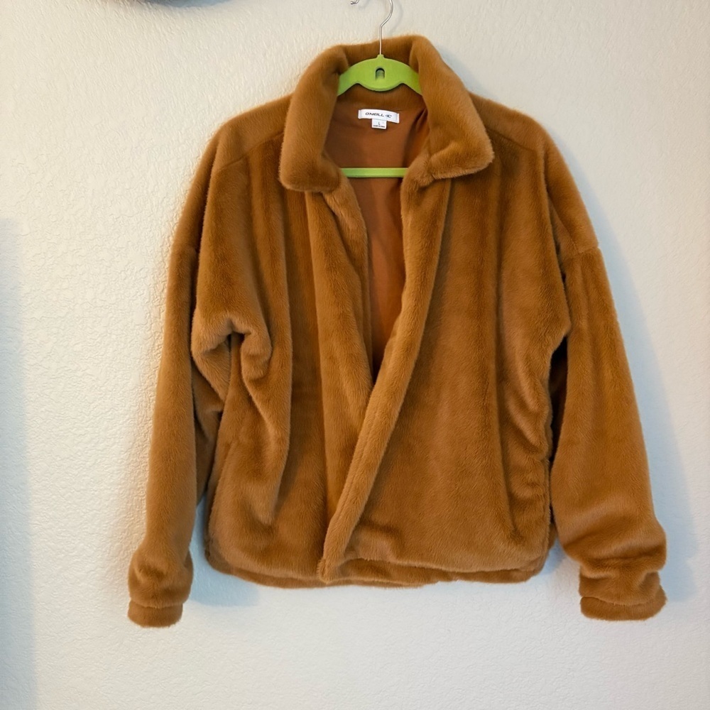 O'NEILL Merina Womens Faux Fur Jacket Peacoat Caramel Color Sz.L Oversized EUC - Picture 12 of 16